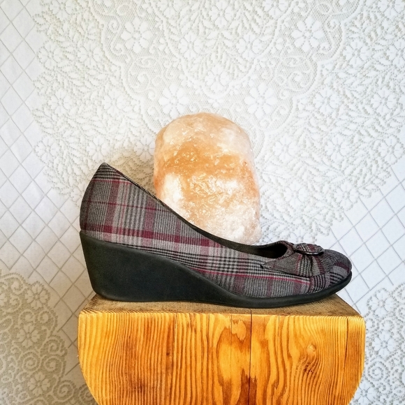 Plaid Wedge Heel Shoe - Picture 2 of 8